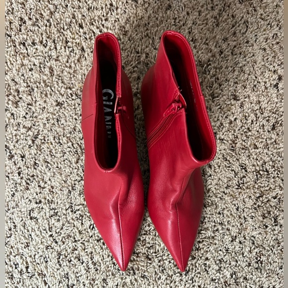 Gianni Bini Red Ankle Boots - Picture 3 of 7